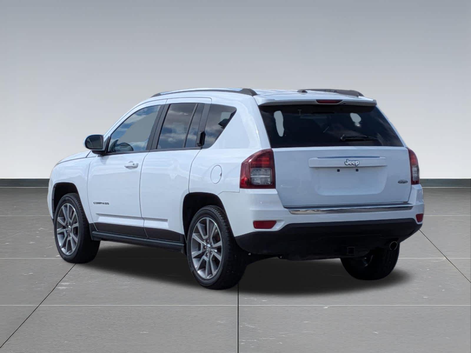 Thumbnail: 2017 Jeep Compass - 3