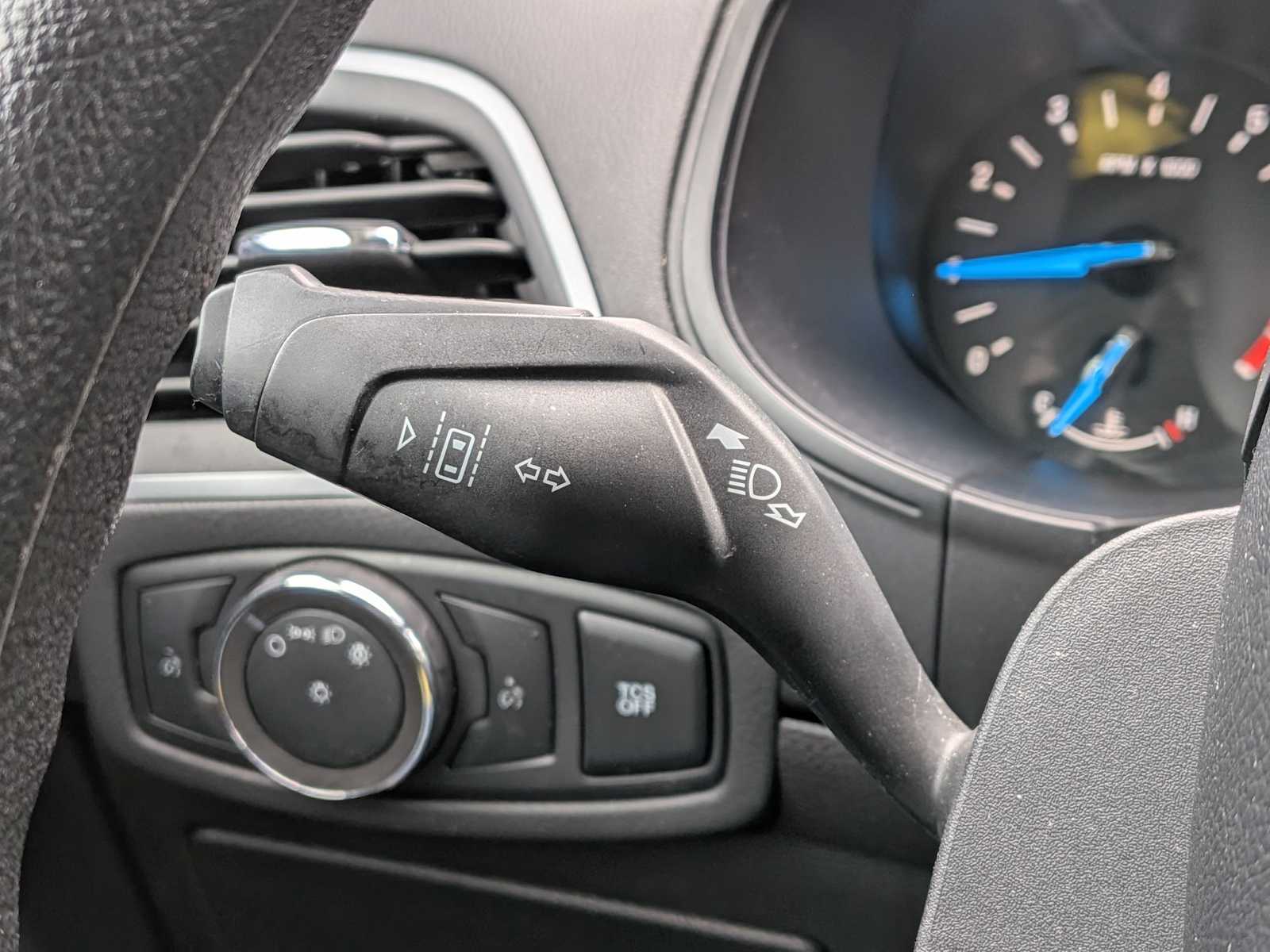 Thumbnail: 2020 Ford Edge - 25