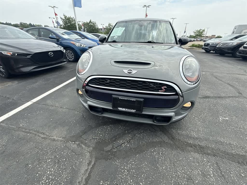 Thumbnail: 2017 MINI Cooper Hardtop - 9