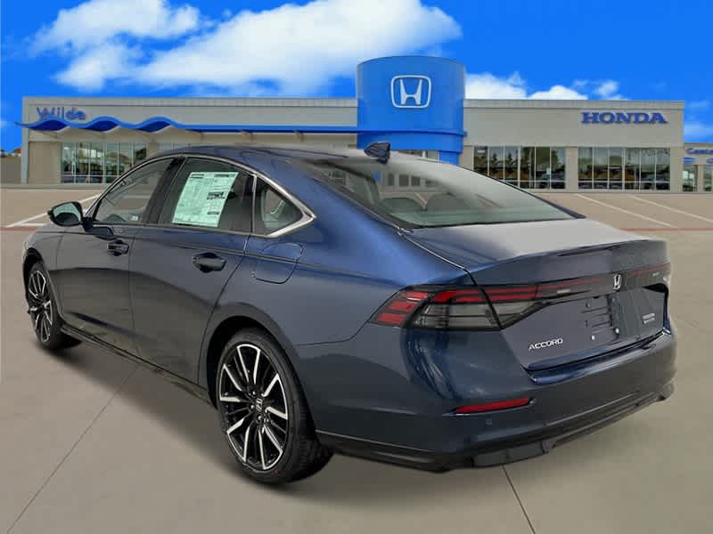 2025 Honda Accord Hybrid Touring photo 2