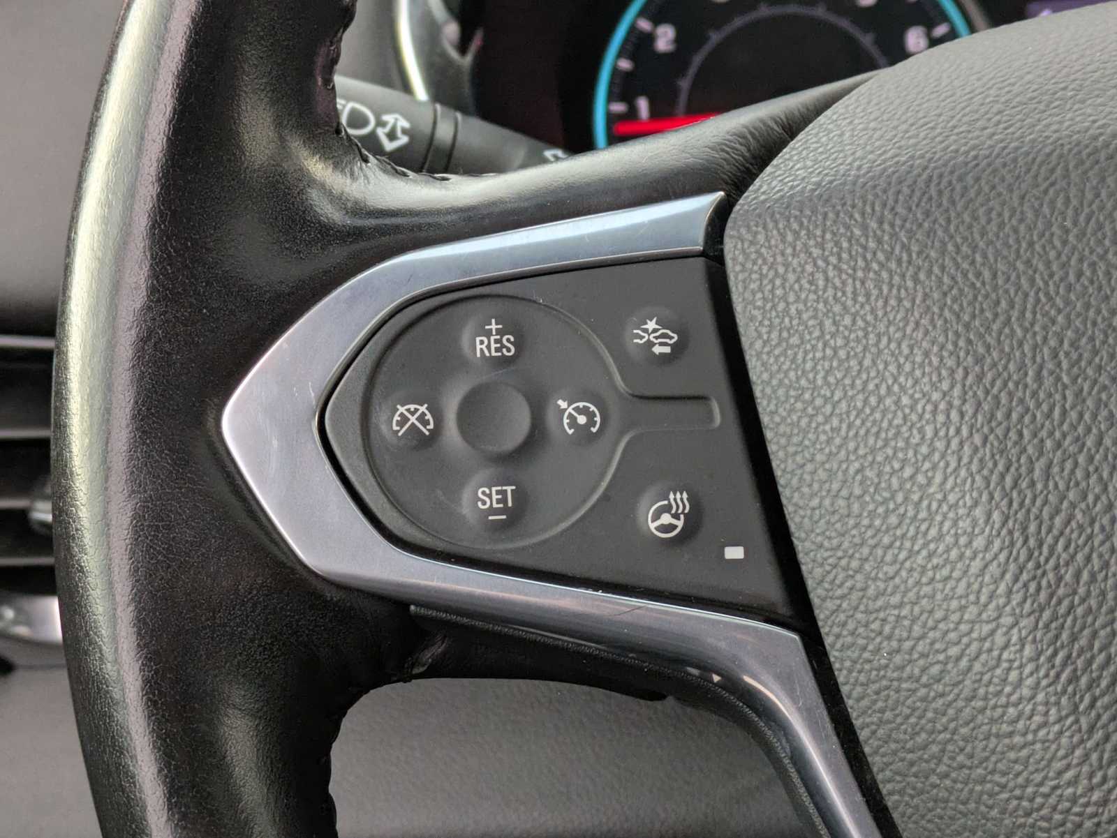 Thumbnail: 2022 Chevrolet Traverse - 23