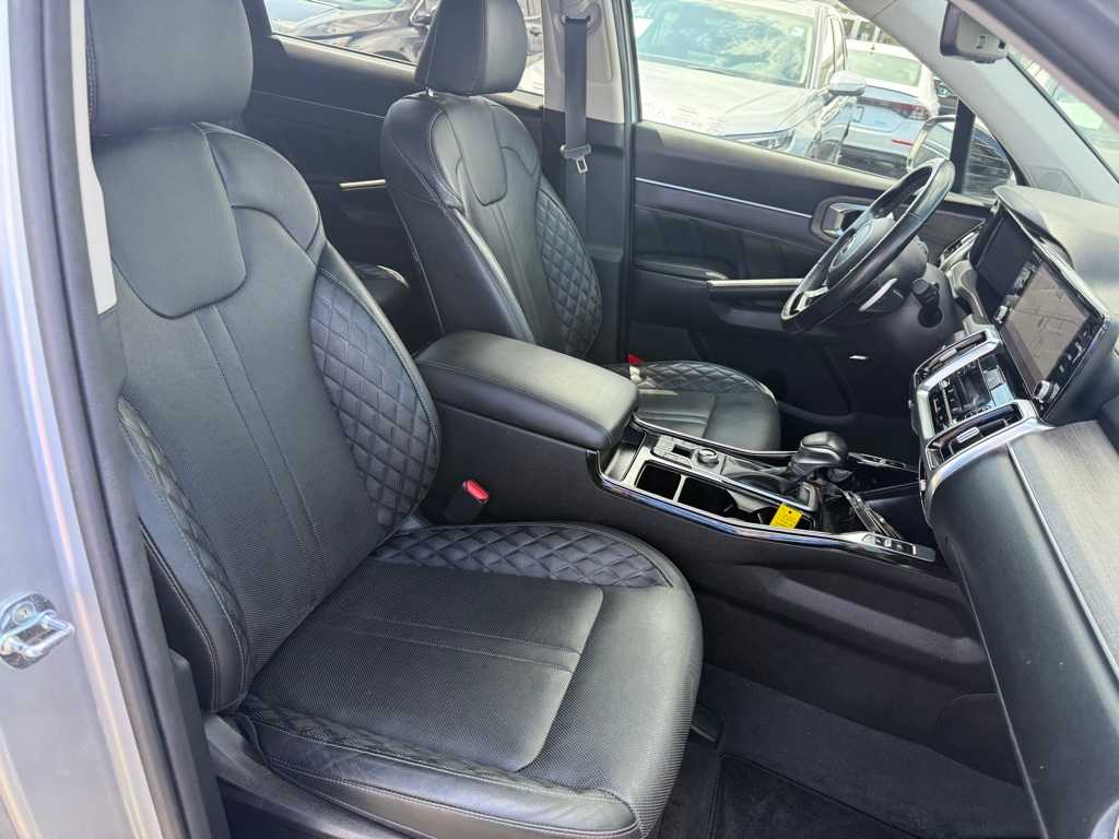 Thumbnail: 2021 Kia Sorento - 7