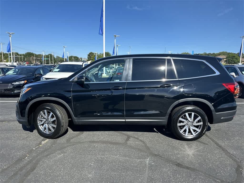 Used 2022 Honda Pilot EX-L with VIN 5FNYF6H52NB098302 for sale in Waukesha, WI