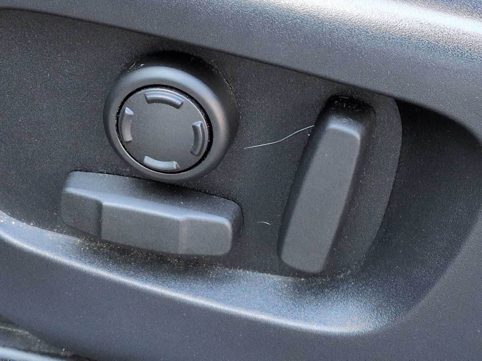 Thumbnail: 2020 Land Rover Range Rover Evoque - 17