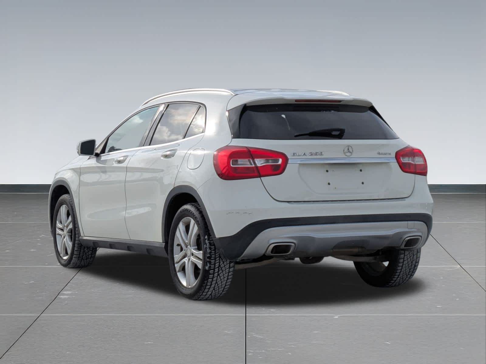 Thumbnail: 2016 Mercedes-Benz GLA - 4