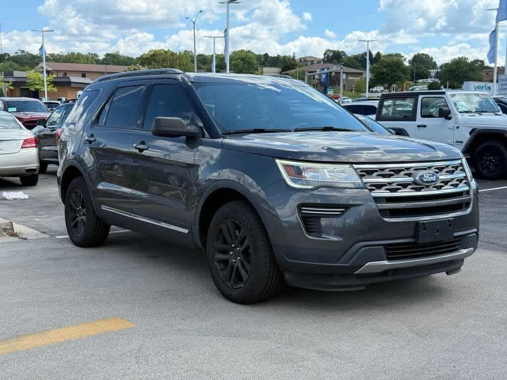 2018 Ford Explorer XLT -
                  Waukesha, WI