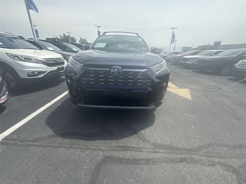 Thumbnail: 2021 Toyota RAV4 - 9