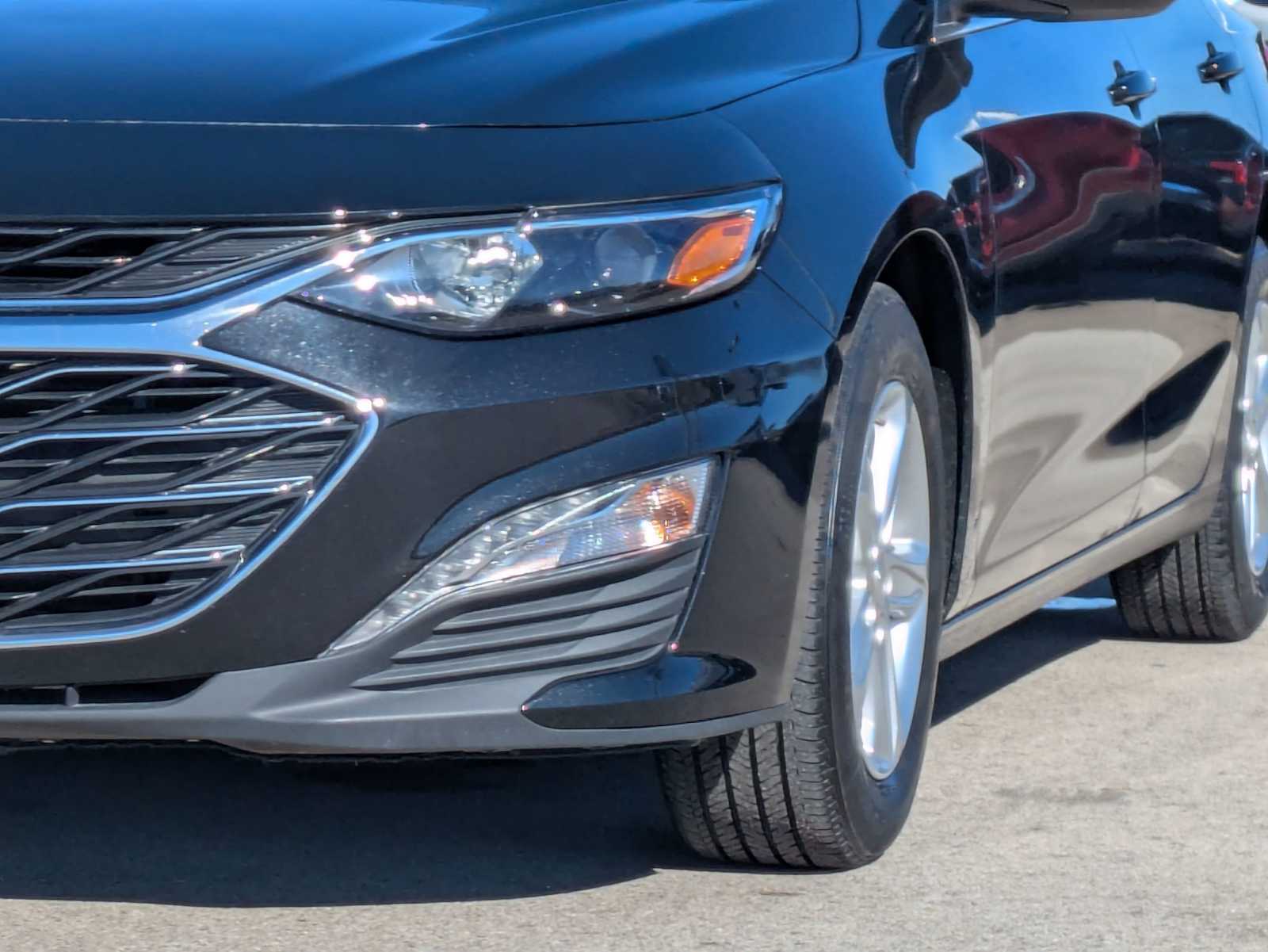 Thumbnail: 2024 Chevrolet Malibu - 9