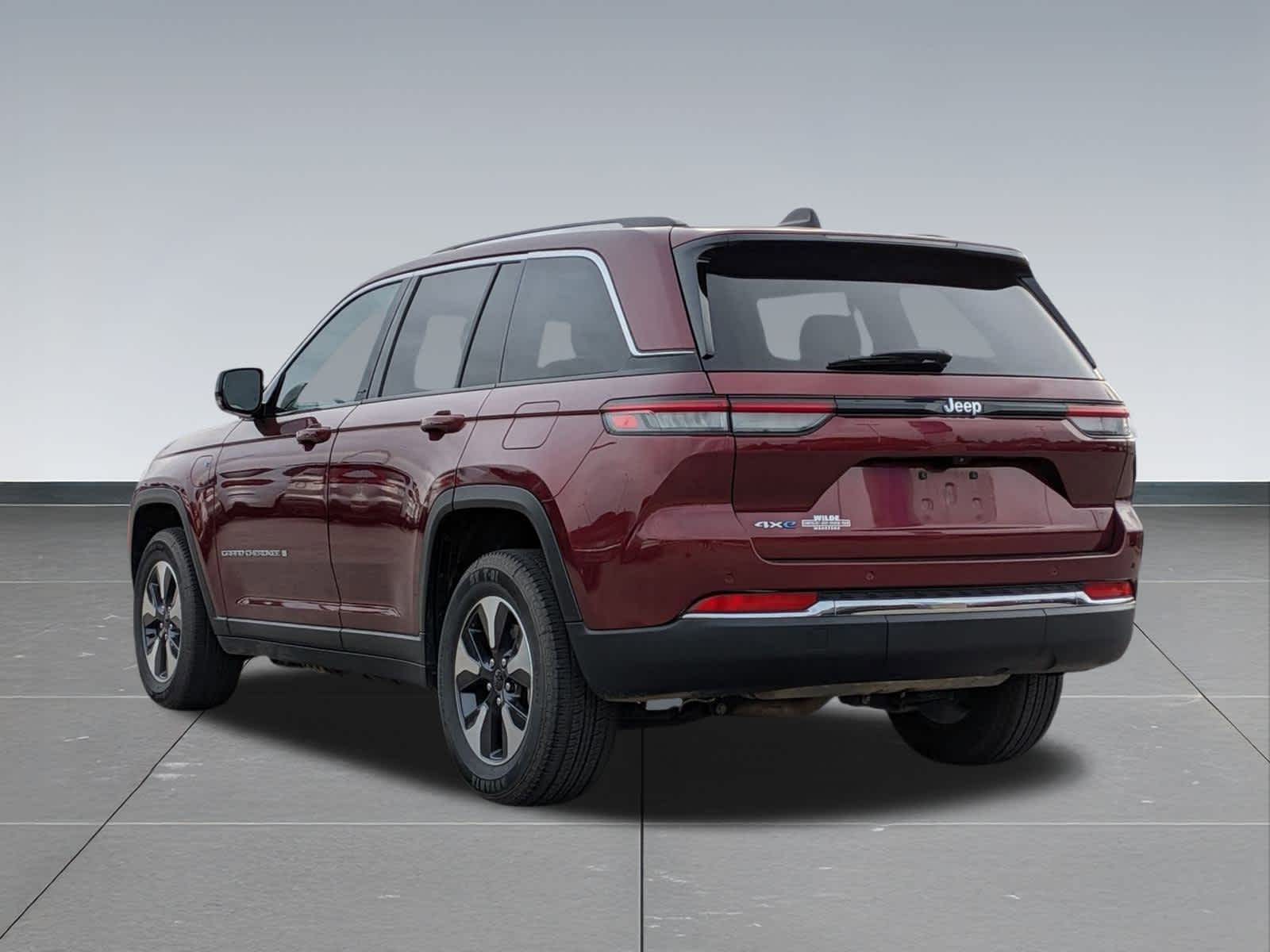 Thumbnail: 2024 Jeep Grand Cherokee - 3