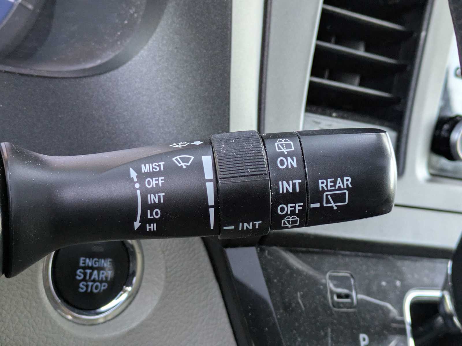 Thumbnail: 2018 Toyota Sienna - 26