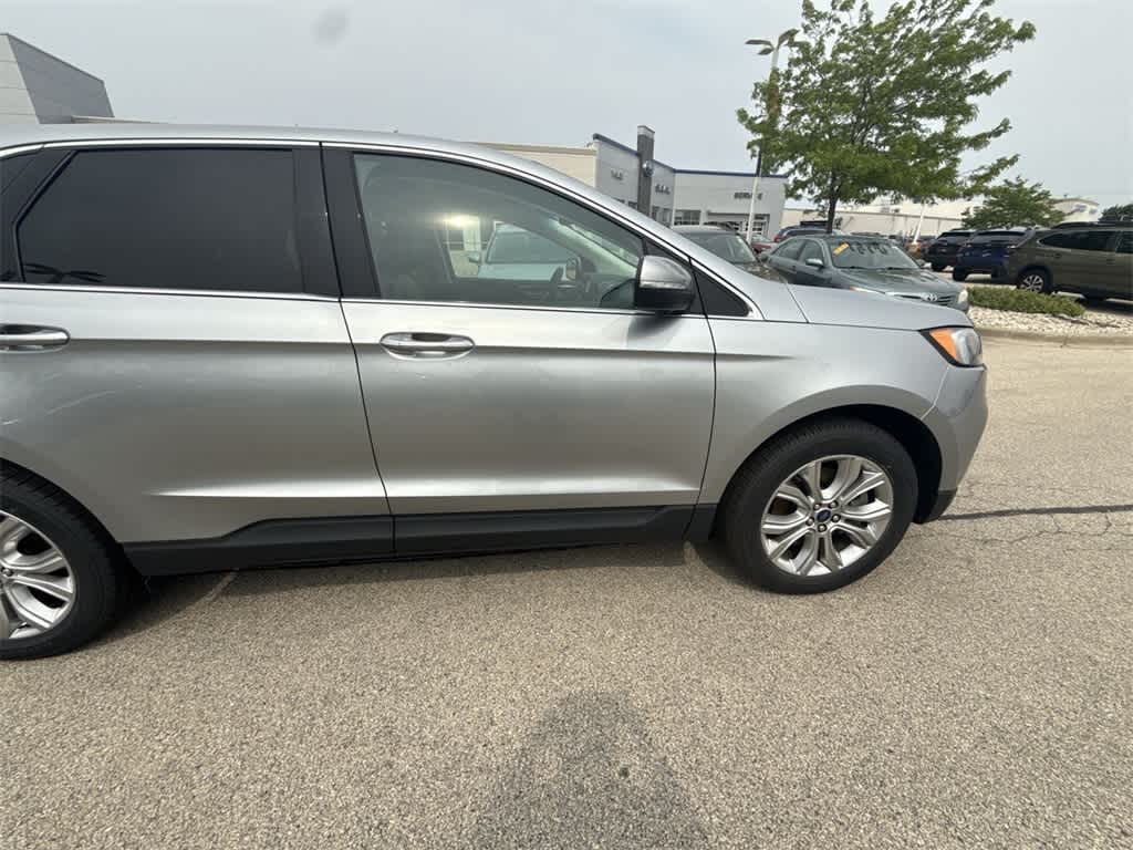 Thumbnail: 2022 Ford Edge - 8