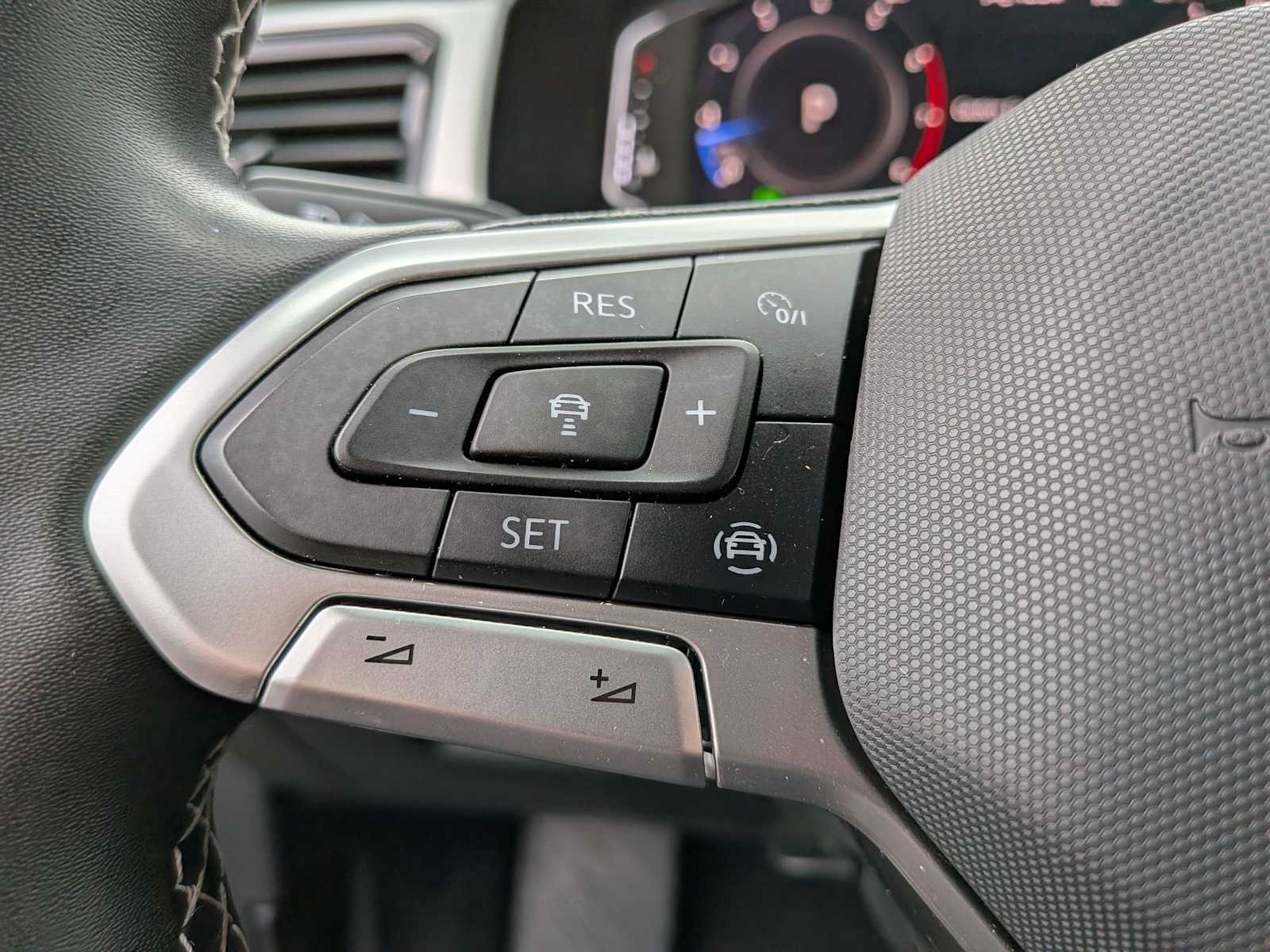 Thumbnail: 2022 Volkswagen Atlas - 22