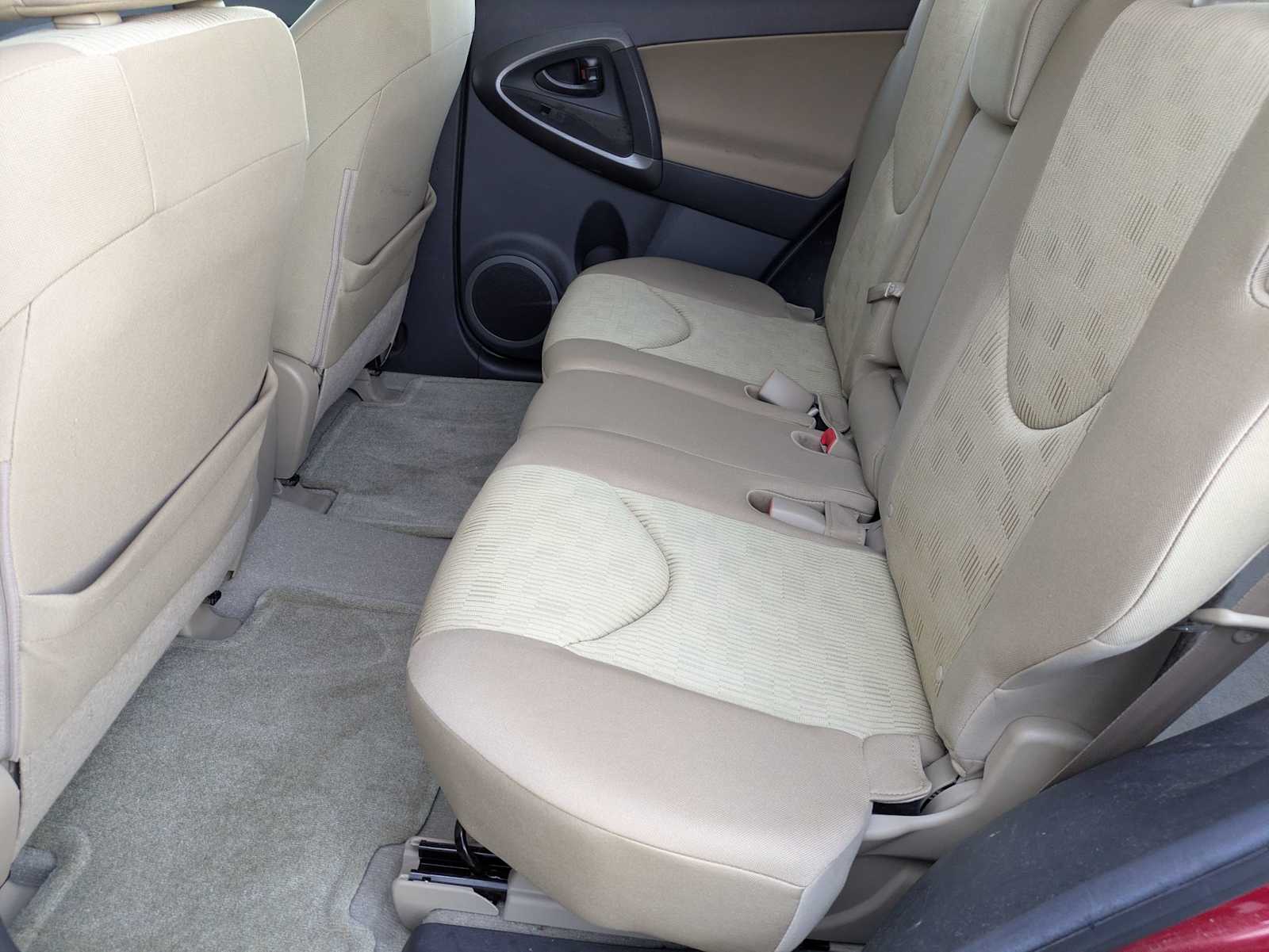 Thumbnail: 2011 Toyota RAV4 - 16