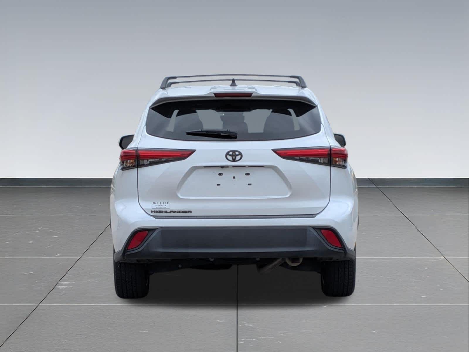 Thumbnail: 2022 Toyota Highlander - 5