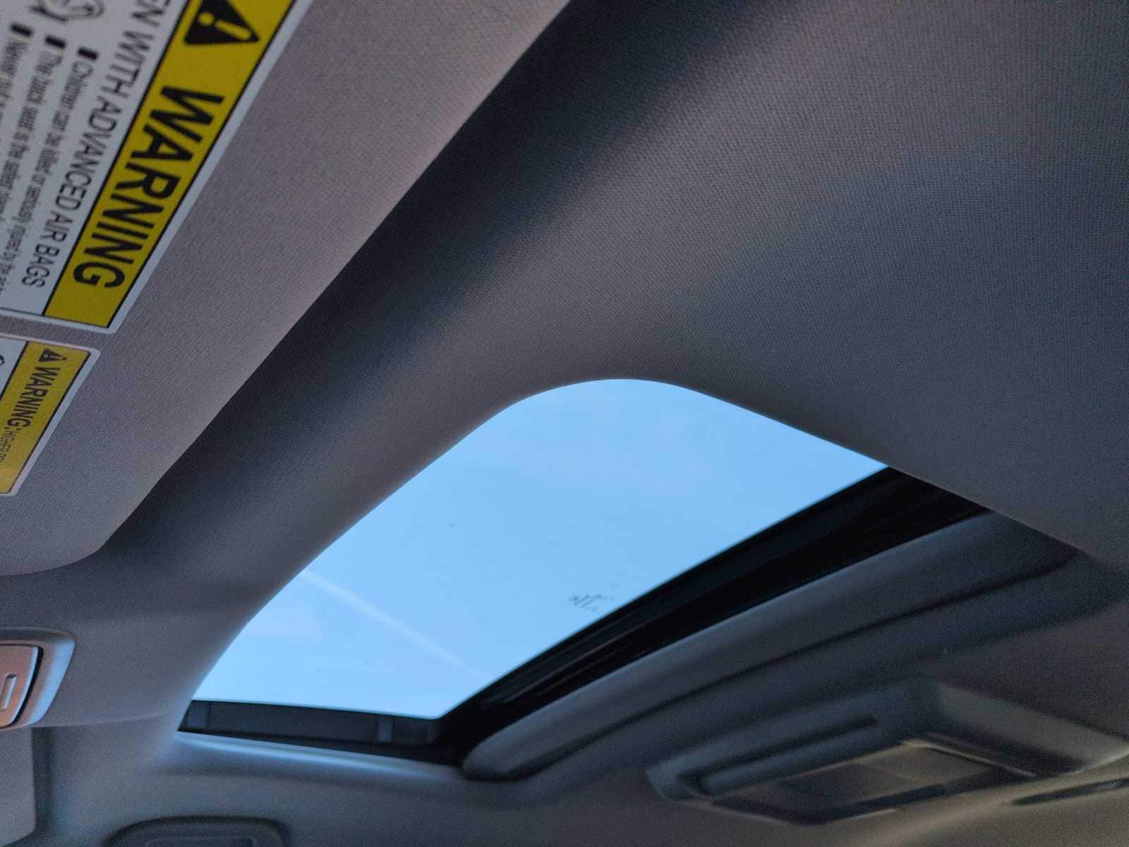 Thumbnail: 2017 Honda Pilot - 19