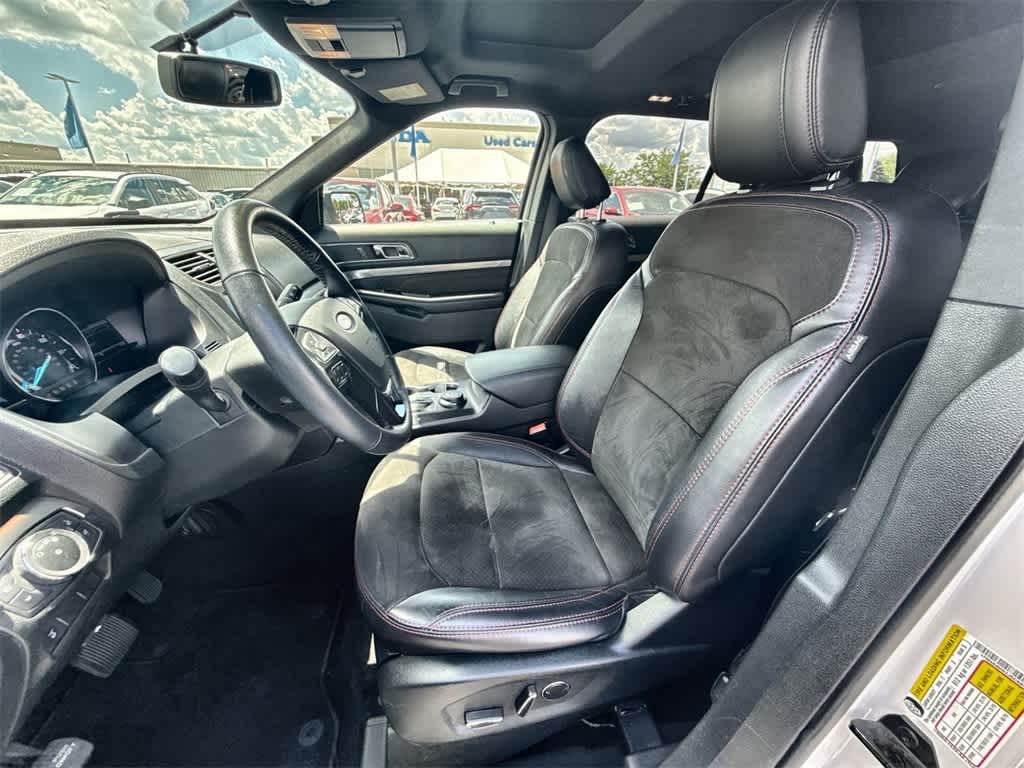 Thumbnail: 2018 Ford Explorer - 15