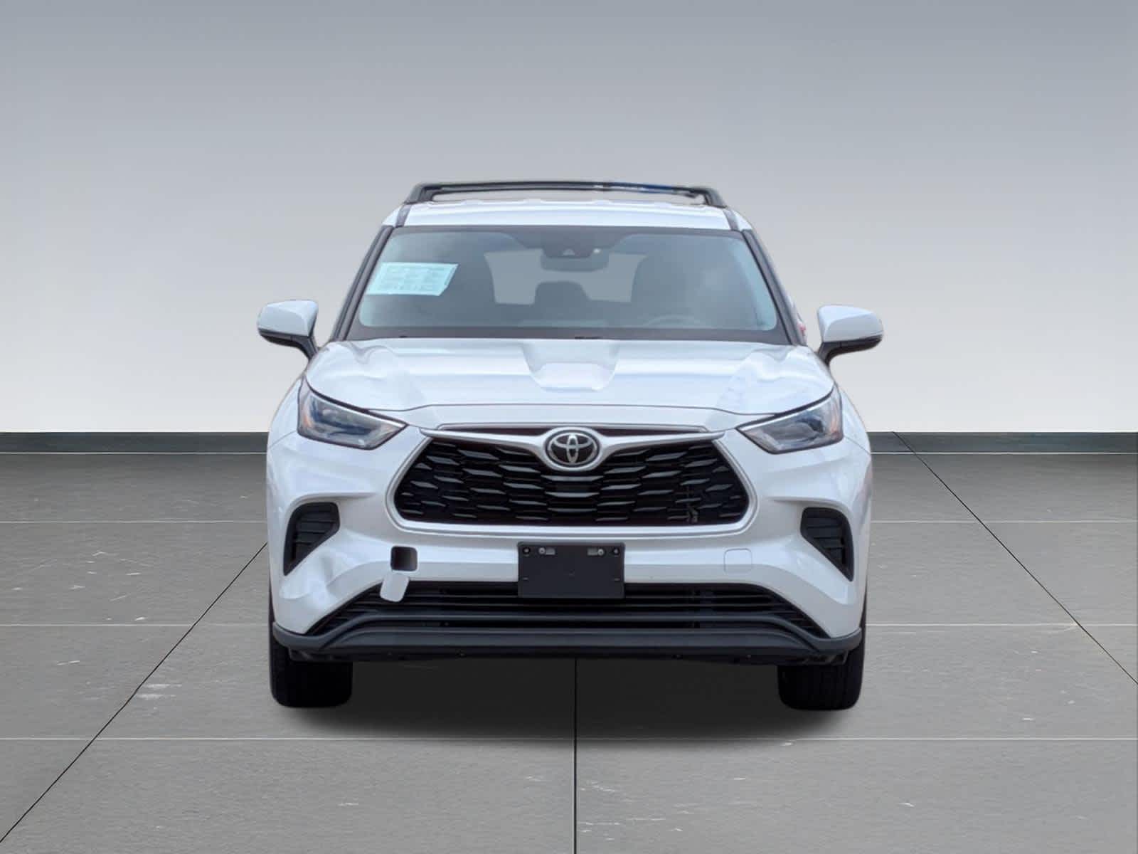 Thumbnail: 2022 Toyota Highlander - 9