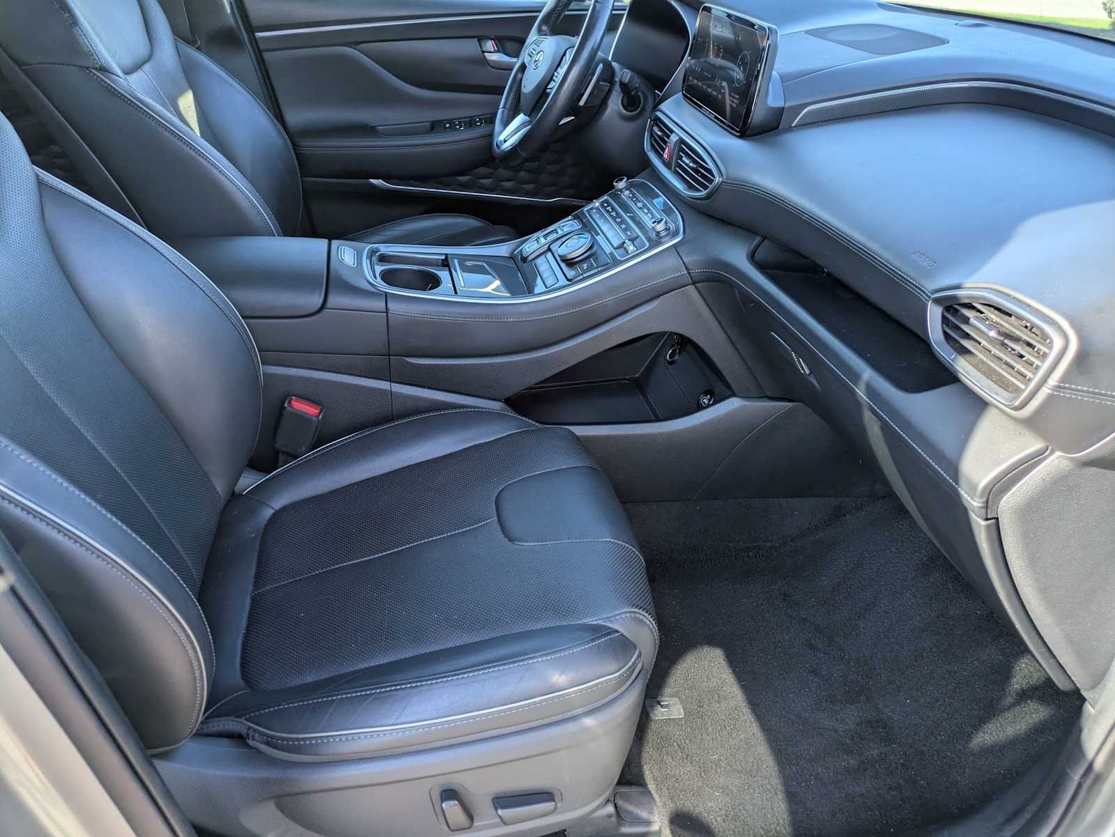 Thumbnail: 2022 Hyundai Santa Fe - 22