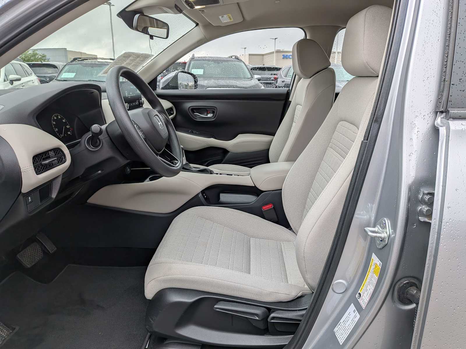 2025 Honda HR-V LX - Photo 15