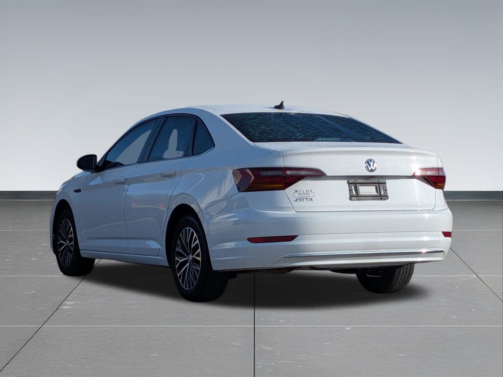 Thumbnail: 2019 Volkswagen Jetta - 4