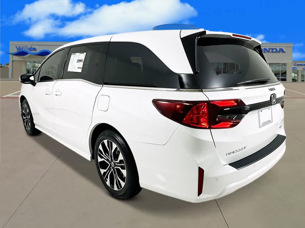 2026 Honda Odyssey Elite photo 3