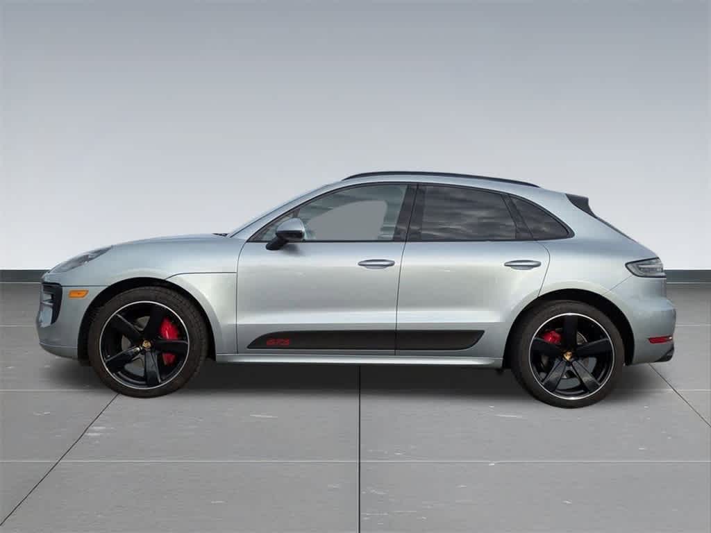 Thumbnail: 2021 Porsche Macan - 3