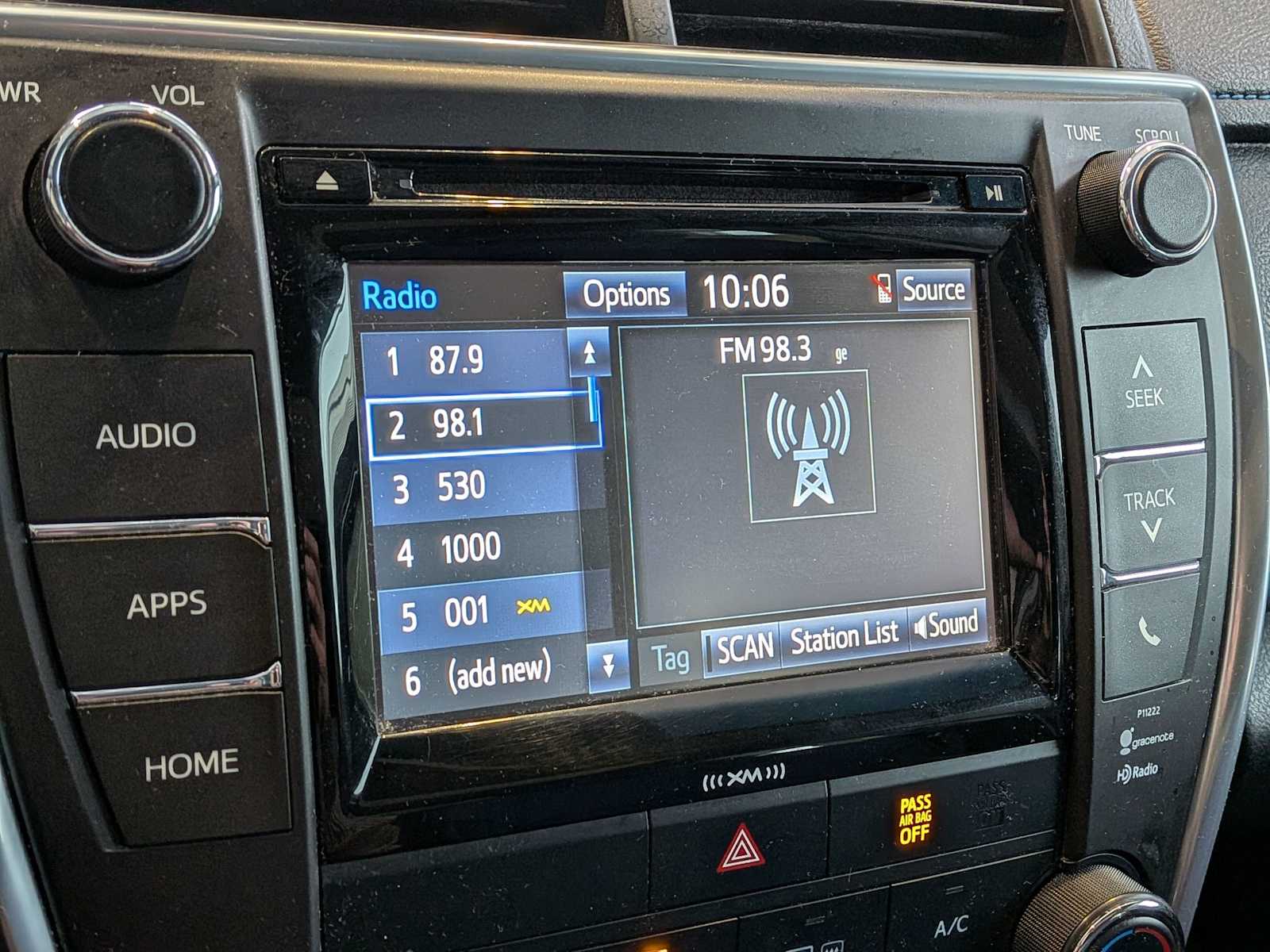 Thumbnail: 2016 Toyota Camry - 27