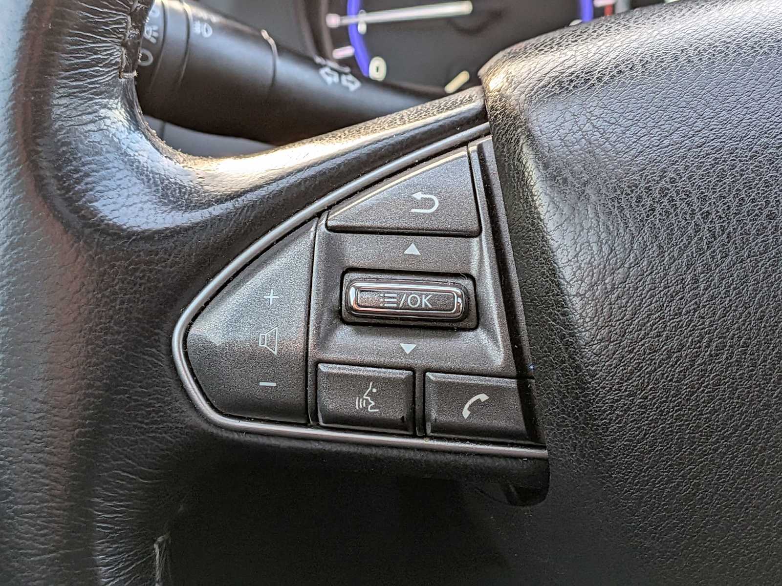 Thumbnail: 2017 INFINITI Q50 - 25