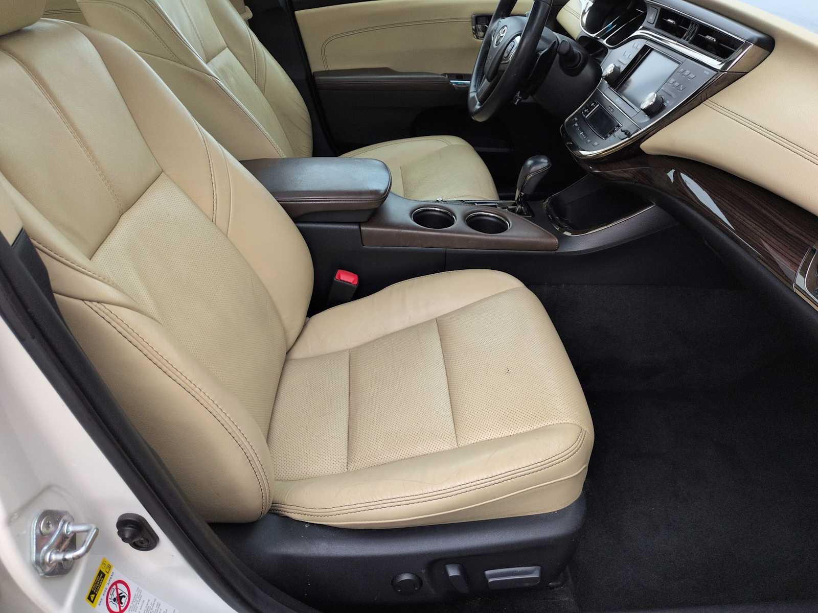 Thumbnail: 2013 Toyota Avalon - 18