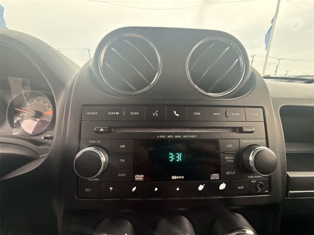 Thumbnail: 2014 Jeep Patriot - 27