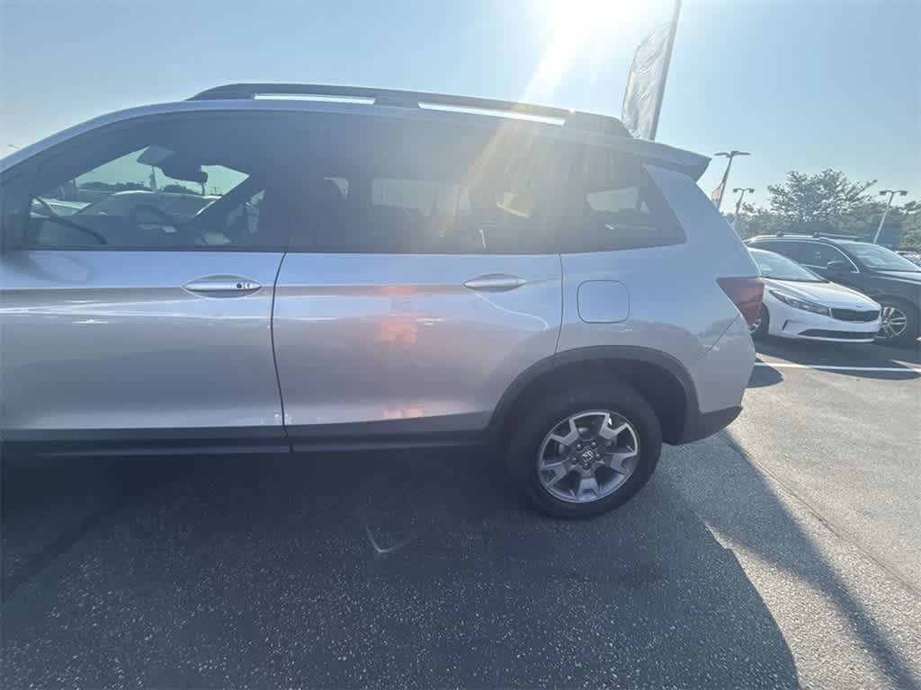 Thumbnail: 2023 Honda Passport - 4