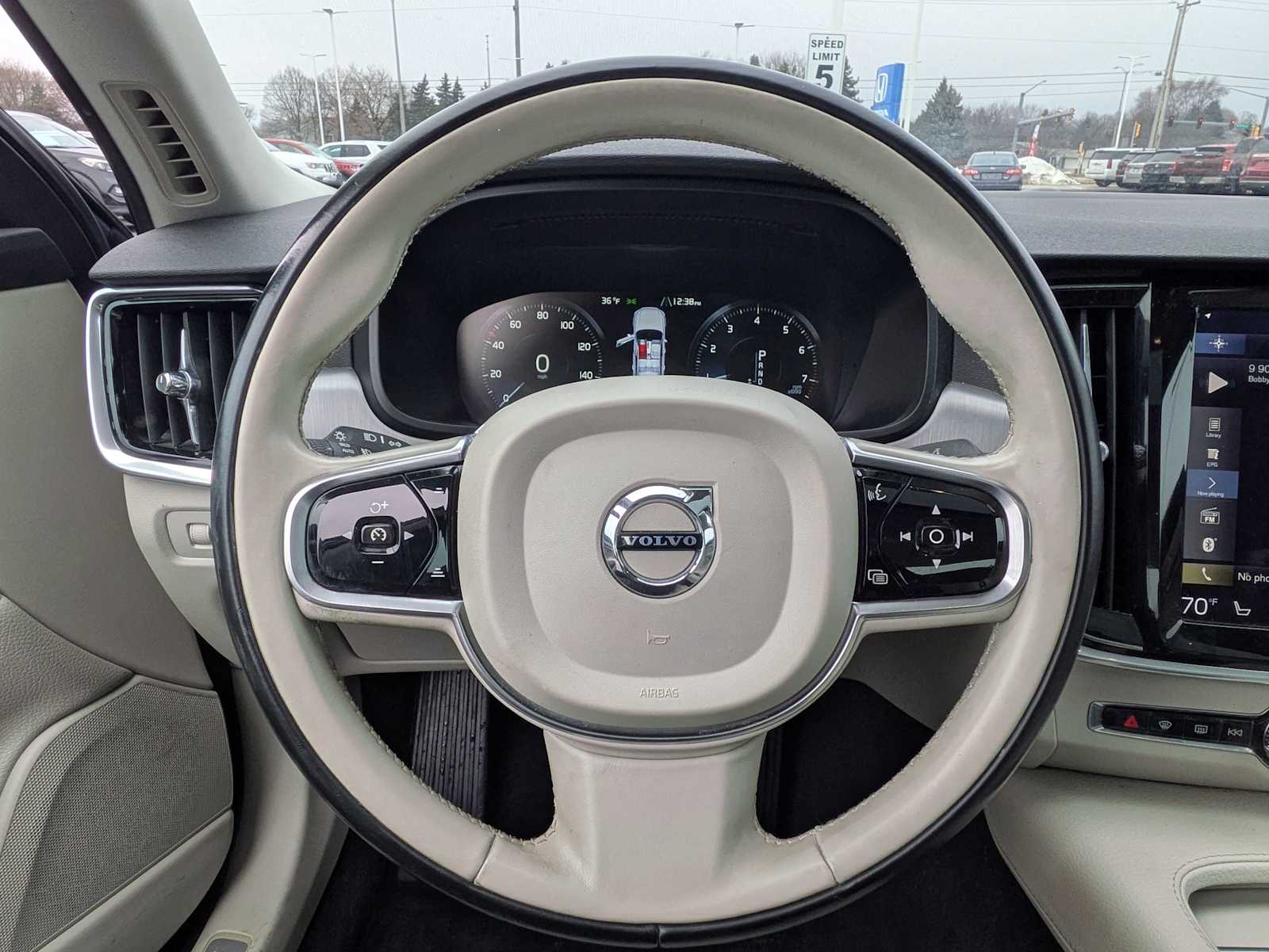 Thumbnail: 2017 Volvo S90 - 23