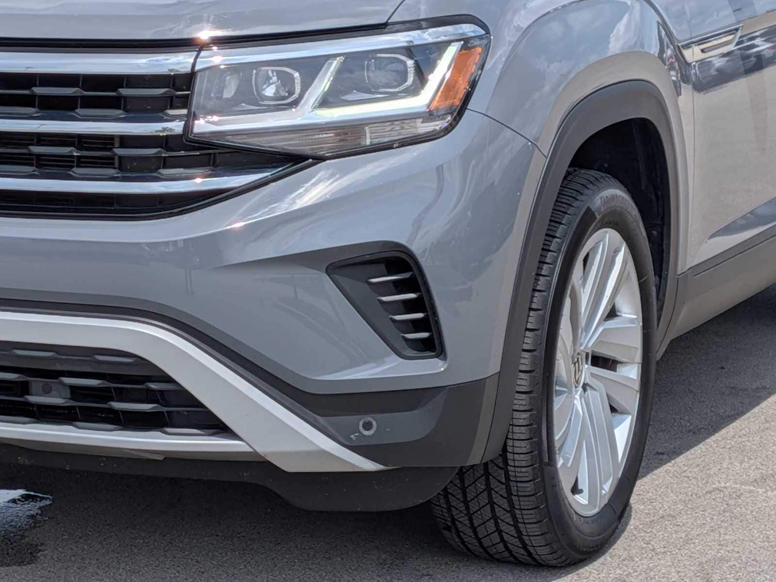 Thumbnail: 2022 Volkswagen Atlas - 9