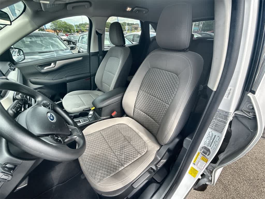 Thumbnail: 2021 Ford Escape - 14