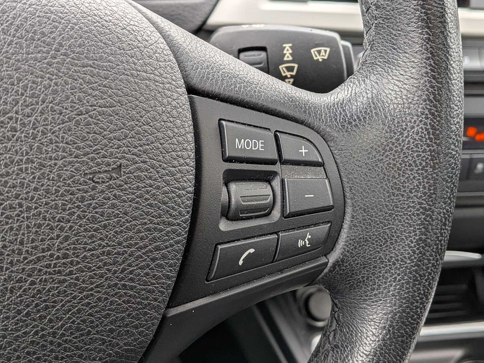 Thumbnail: 2015 BMW 3 Series - 24