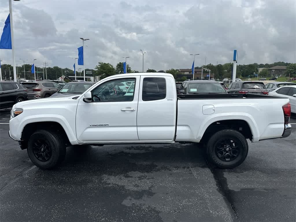 Used 2019 Toyota Tacoma SR5 with VIN 5TFSZ5AN7KX190587 for sale in Waukesha, WI