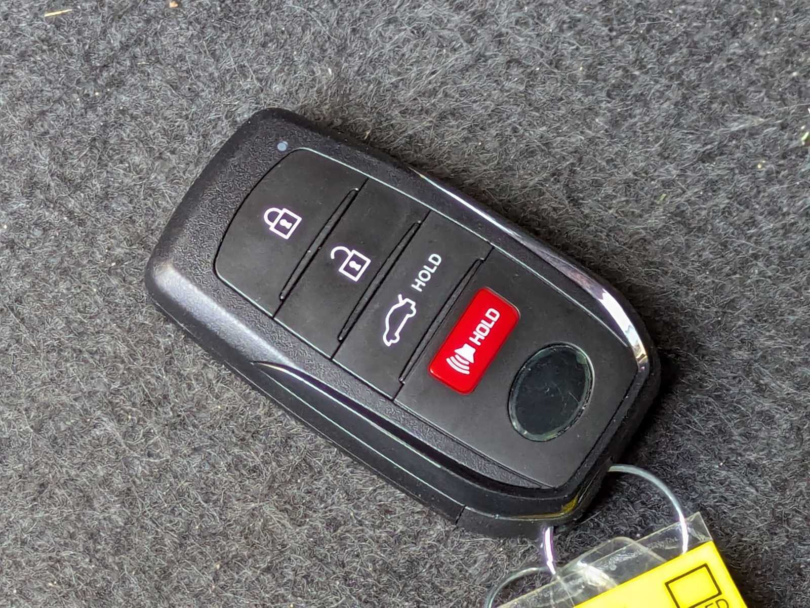 Thumbnail: 2023 Toyota Corolla - 33