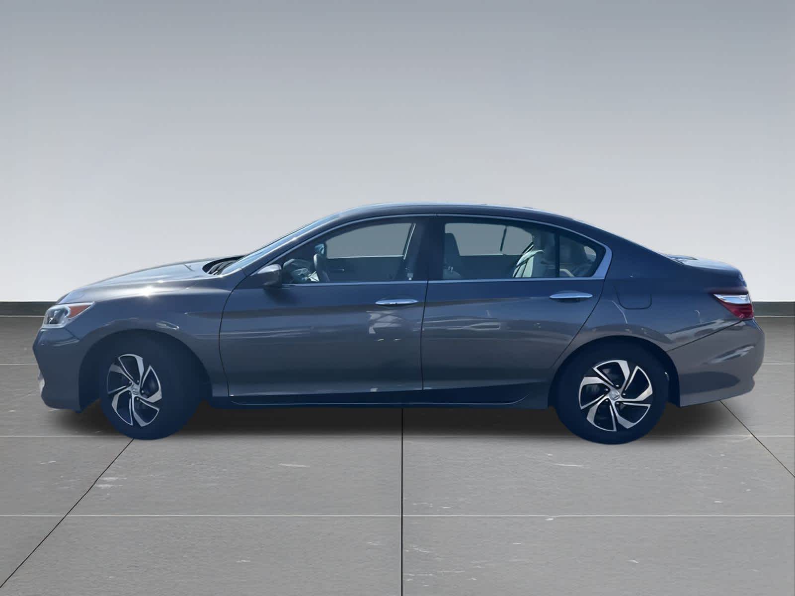 2017 Honda Accord LX photo 2