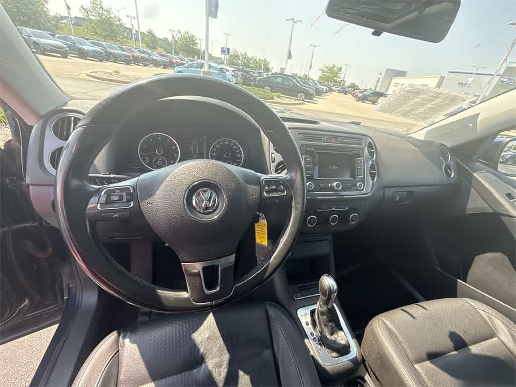 2012 Volkswagen Tiguan SE 14
