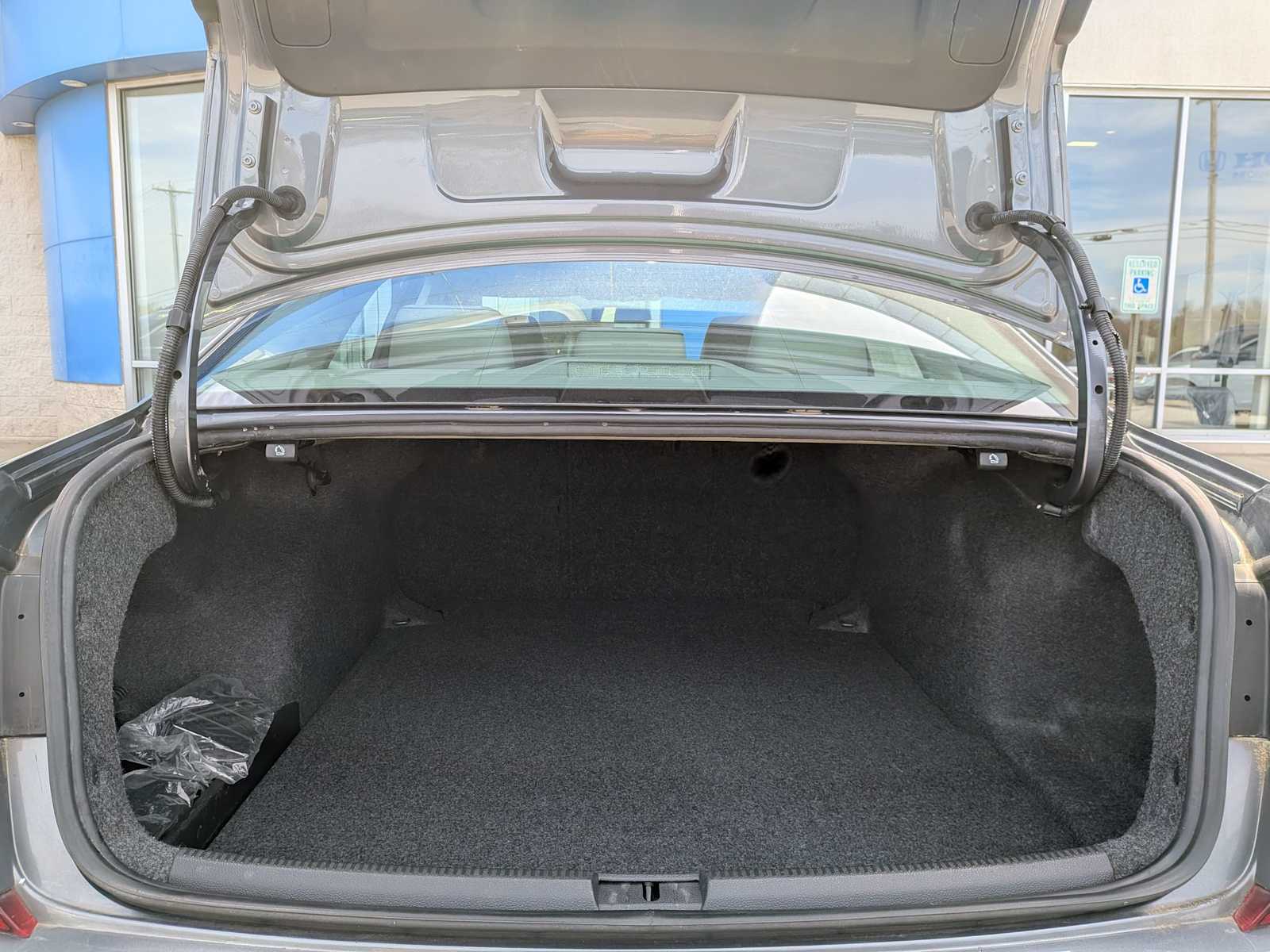 Thumbnail: 2016 Volkswagen Passat - 33