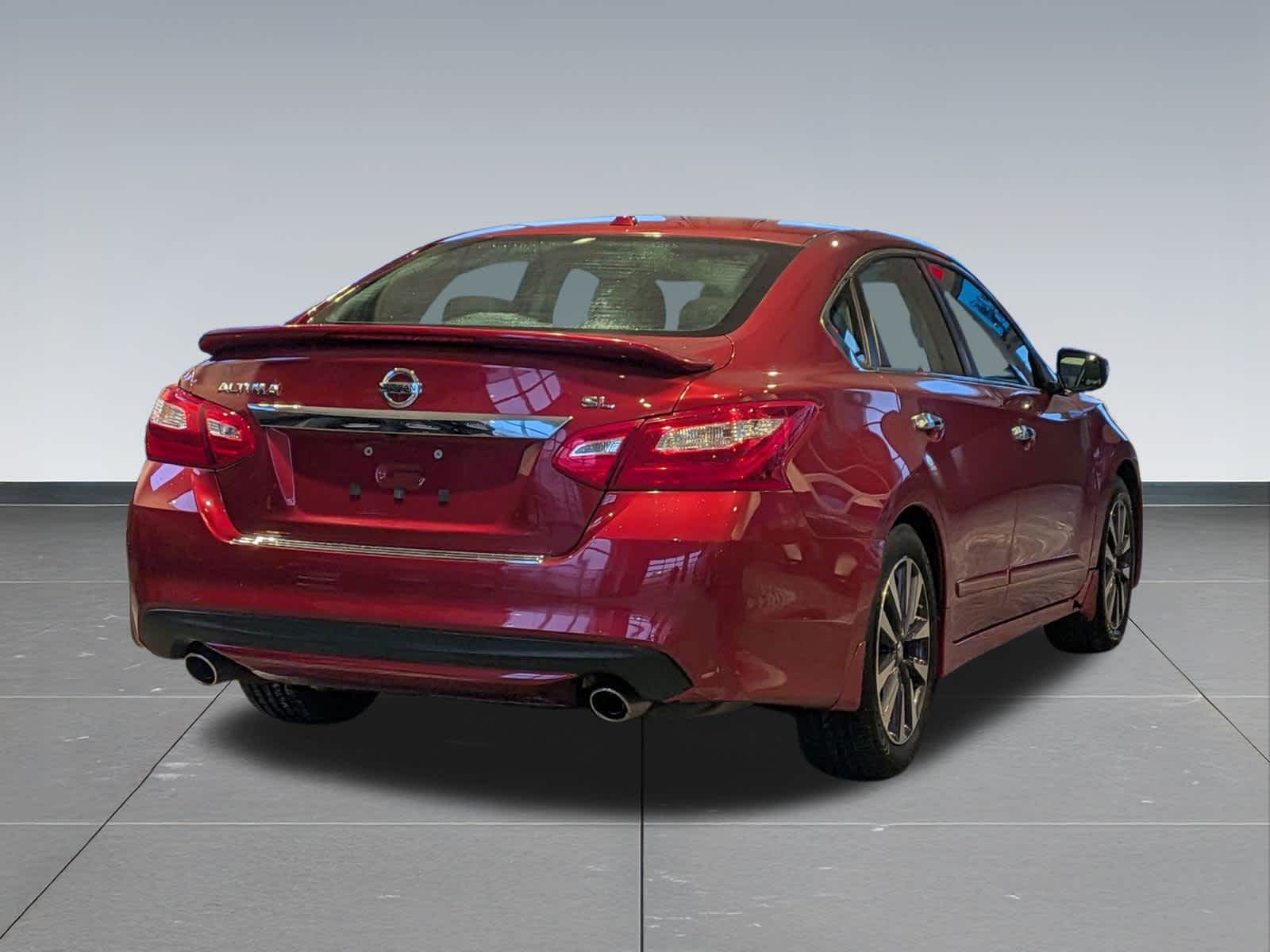 Thumbnail: 2016 Nissan Altima - 6