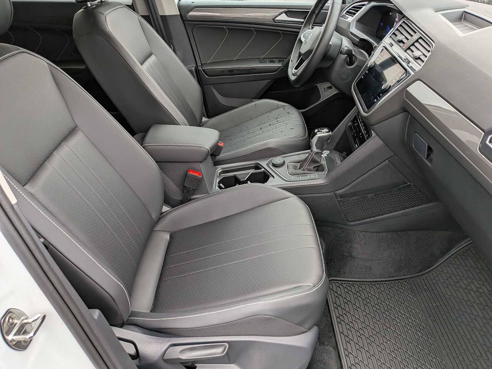 Thumbnail: 2024 Volkswagen Tiguan - 20