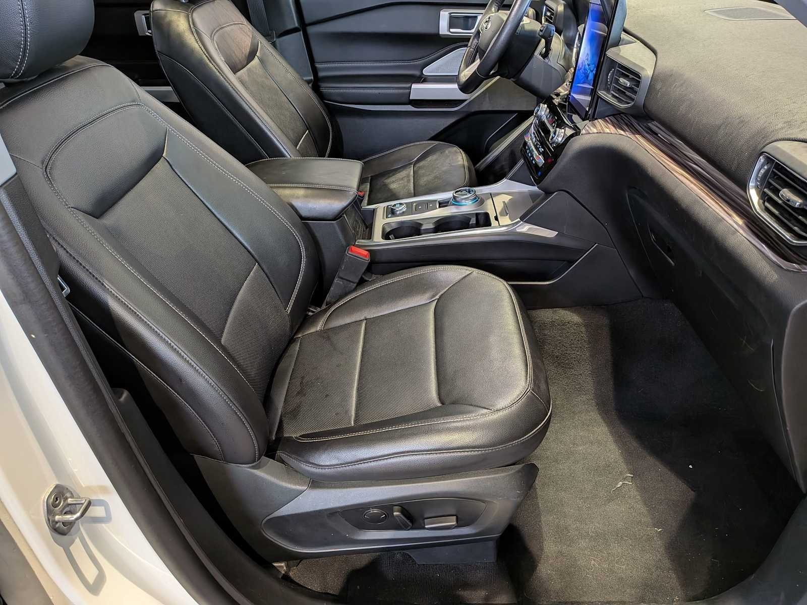 Thumbnail: 2023 Ford Explorer - 21