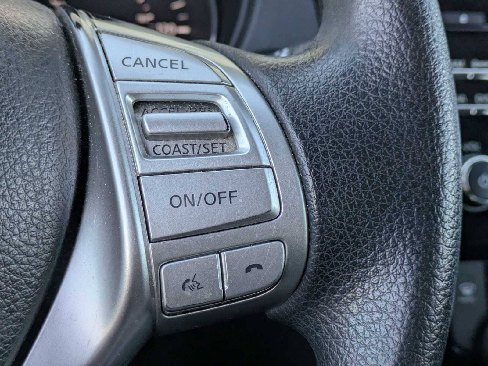 Thumbnail: 2015 Nissan Rogue - 23