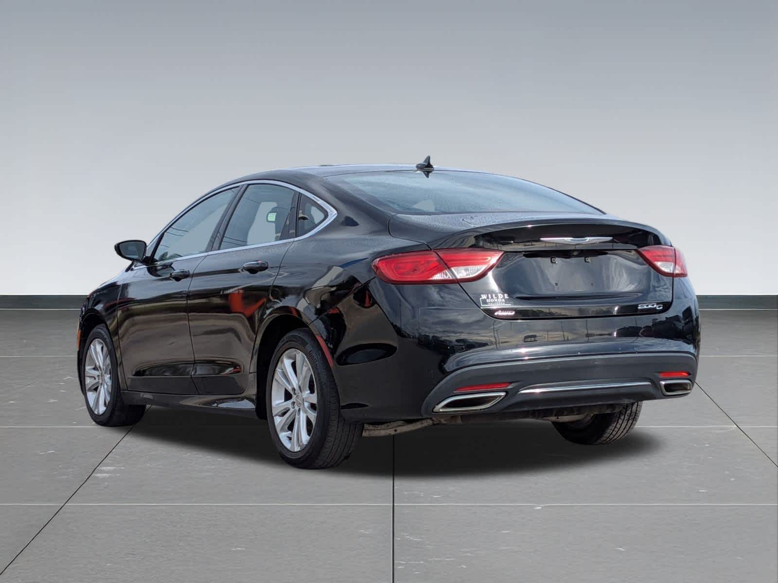 2015 Chrysler 200 C photo 4