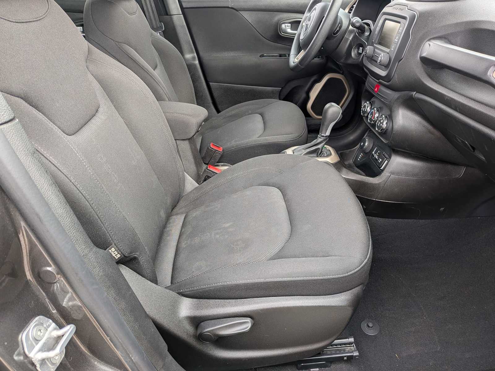 Thumbnail: 2017 Jeep Renegade - 19