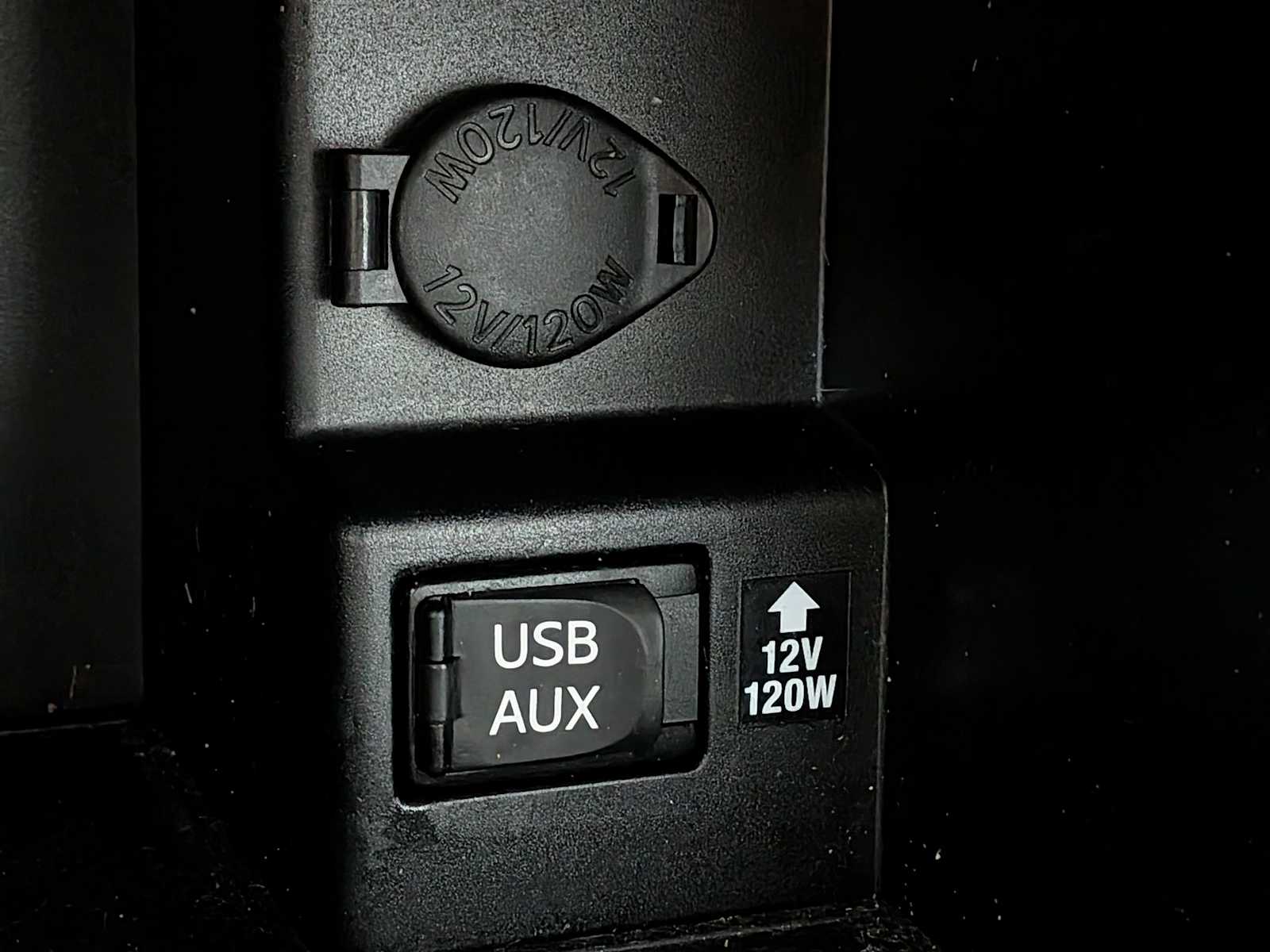 Thumbnail: 2013 Toyota Camry - 28