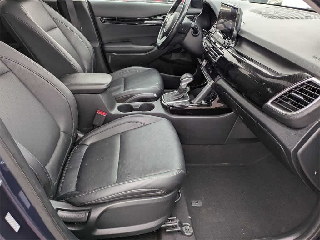 Thumbnail: 2023 Kia Seltos - 22