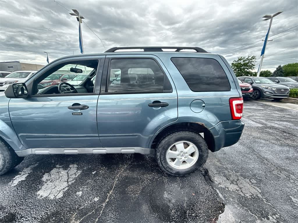 Thumbnail: 2012 Ford Escape - 4