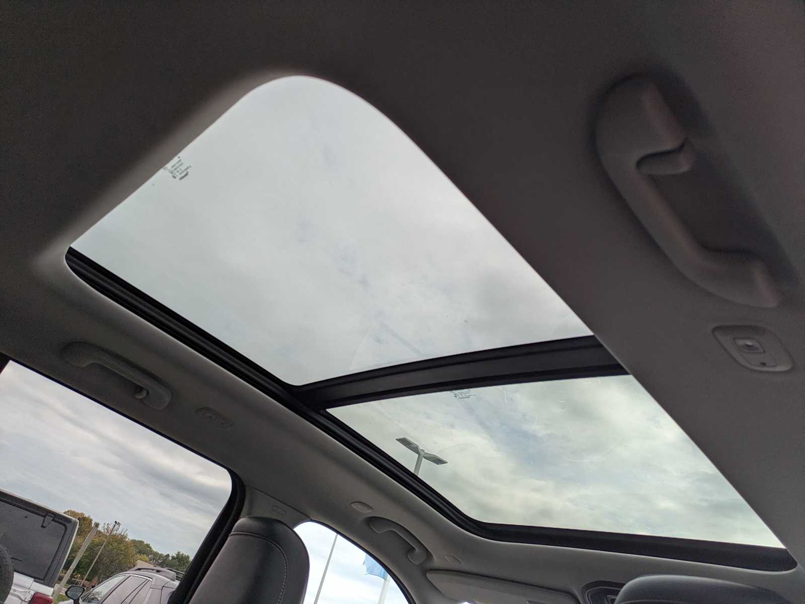 Thumbnail: 2024 Jeep Grand Cherokee - 21